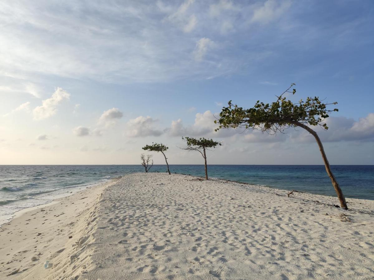 Ukulhas Villa Beach Hotel Exteriör bild