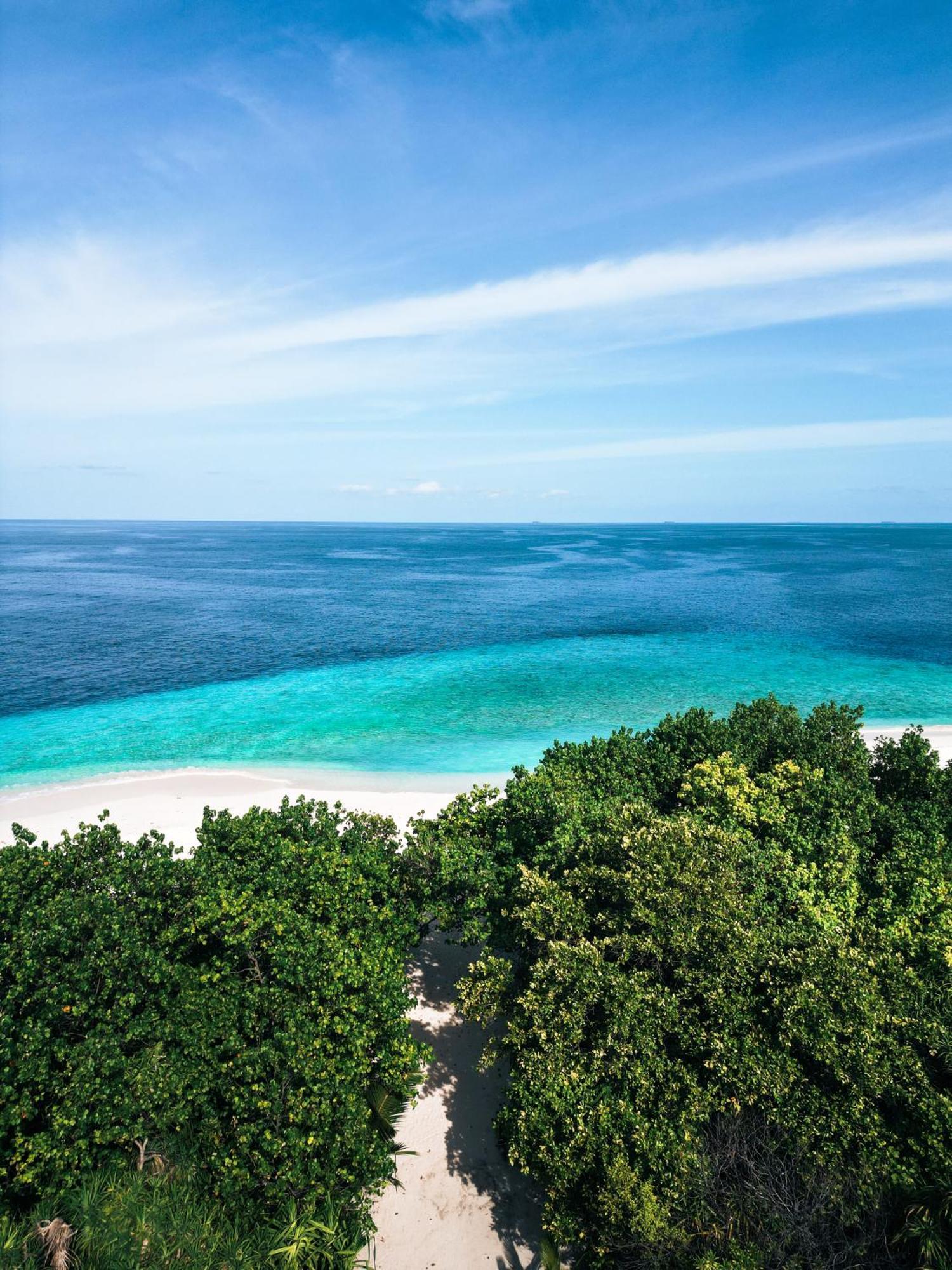 Ukulhas Villa Beach Hotel Exteriör bild